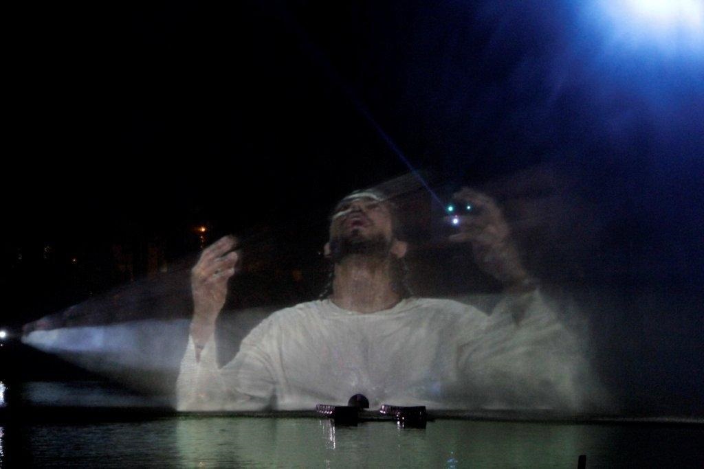 Projeções em tela de água, via sistema Water Screen, é uma das atrações